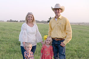 Meet Matt and Jessica Hanslik. They raise cattle and grow corn and hay. The Hansliks are part owners of an all-natural fertilizer company that recycles dry poultry litter from poultry layer facilities and provides custom application for farms and ranches. They’re finalists in this year’s TFB Outstanding Young Farmer & Rancher competition.