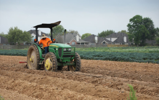 Right to farm protections pass Texas House, move to Senate The Texas House of Representatives passed a proposed right to farm constitutional amendment and two right to farm bills.