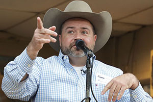 Andy Baumeister is a fast-talking auctioneer in Lampasas, Texas. His talent behind the mic is evident, and you'll see it in this video.