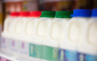 U.S. House passes bill to allow whole milk back in schools The U.S. House voted 330-99 in support of the Whole Milk for Healthy Kids Act to allow whole milk and 2% milk to again be allowed in school lunches.