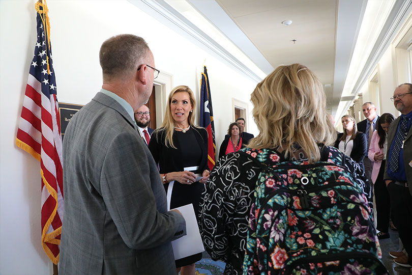 NAAT-3 Farmers, ranchers talk farm bill, water, trade on Capitol Hill Nearly 350 farmers and ranchers traveled to Washington, D.C., to speak with lawmakers on the farm bill and other challenges in agriculture during TFB’s National Affairs Awards Trip.