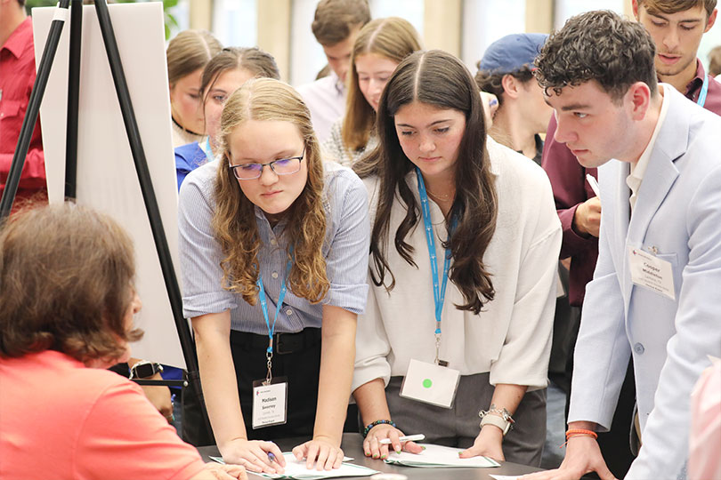 TFB’s Thrive event empowers next generation of ag leaders Texas Farm Bureau’s Thrive event helps motivate and equip high school seniors to be future agricultural leaders through hands-on activities and networking.