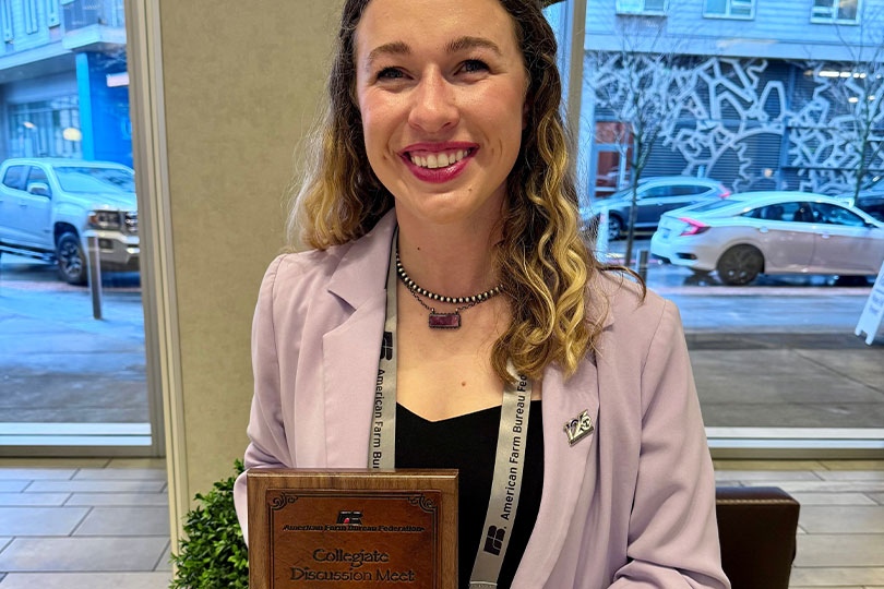 Schlimgen competes in AFBF Collegiate Discussion Meet Aubrey Schlimgen represented Texas Farm Bureau in the national Collegiate Discussion Meet. She advanced to the Sweet 16 round.