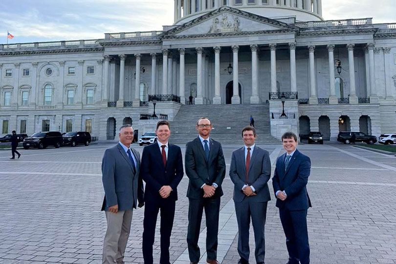 Texas farmers press for farm bill on Capitol Hill Texas farmers and ranchers took to Capitol Hill last week to urge lawmakers to pass a long-overdue farm bill and address other agricultural challenges.