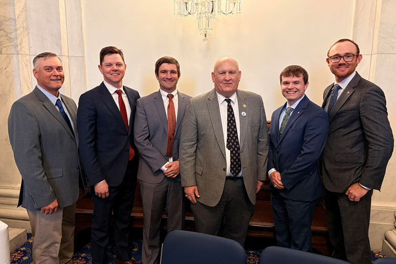 Texas farmers press for farm bill on Capitol Hill Texas farmers and ranchers took to Capitol Hill last week to urge lawmakers to pass a long-overdue farm bill and address other agricultural challenges.