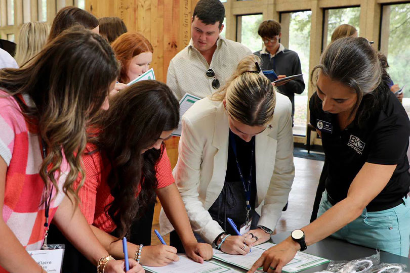 thrive-2026-2 Thrive equips students to lead, advocate for agriculture Texas Farm Bureau’s Thrive event helps motivate and equip high school seniors to be future agricultural leaders through hands-on activities and networking.