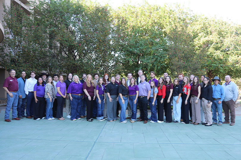 Collegiate Farm Bureau officers strengthen leadership skills at retreat Collegiate Farm Bureau officers from across Texas strengthened their leadership skills during a three-day retreat hosted by Texas Farm Bureau in Waco.